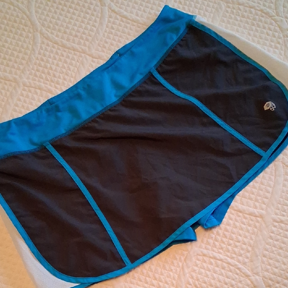 Mountain Hardwear Black & Aqua Skort - NWOT